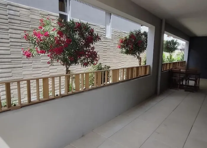 Apartamento T3 Avec Terrasse Proche De Parking Tram